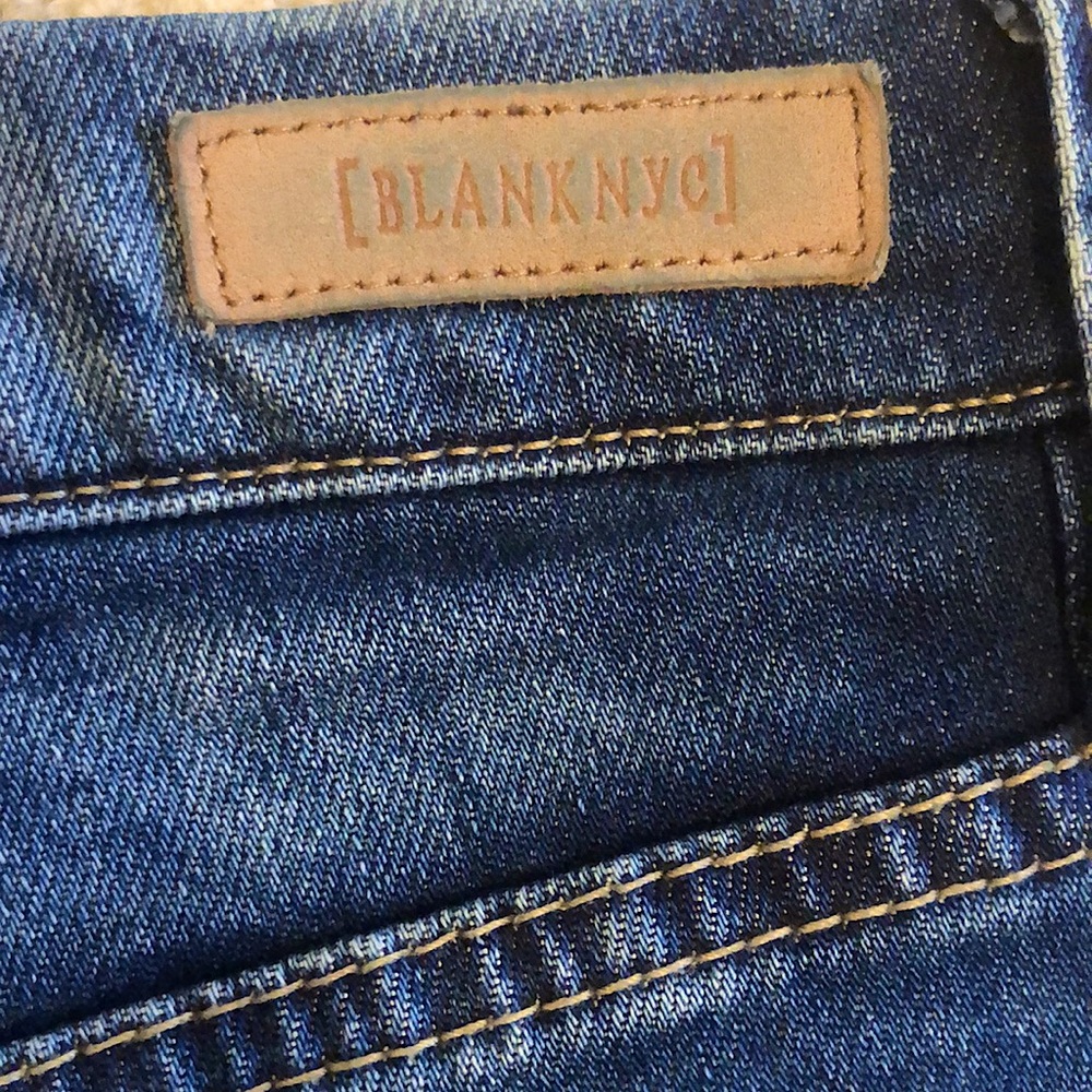Blank NYC Distressed Wedge Shorts - Picture 3 of 4